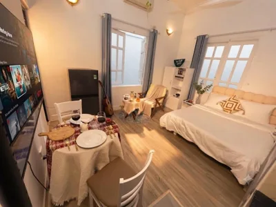 Deluxe 单间公寓 — CHARM CHARM - kimmy housing - 48 To Ngoc Van - Close Chabad of Hanoi